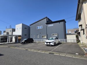 新潟市江南区亀田四ツ興野3丁目の月極駐車場 2台縦列専用駐車場【古金駐車場】